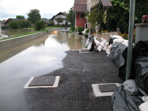 Vreče so obvarovale hiše